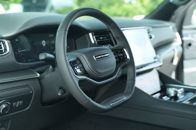 New 2026 Jeep Grand Wagoneer Summit AWD/4WD image 30