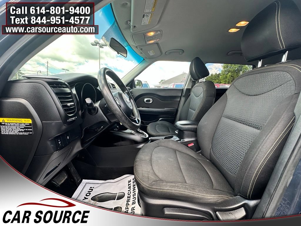 Used 2016 Kia Soul + FWD image 11