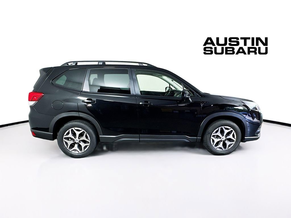 Used 2023 Subaru Forester Premium AWD/4WD image 8
