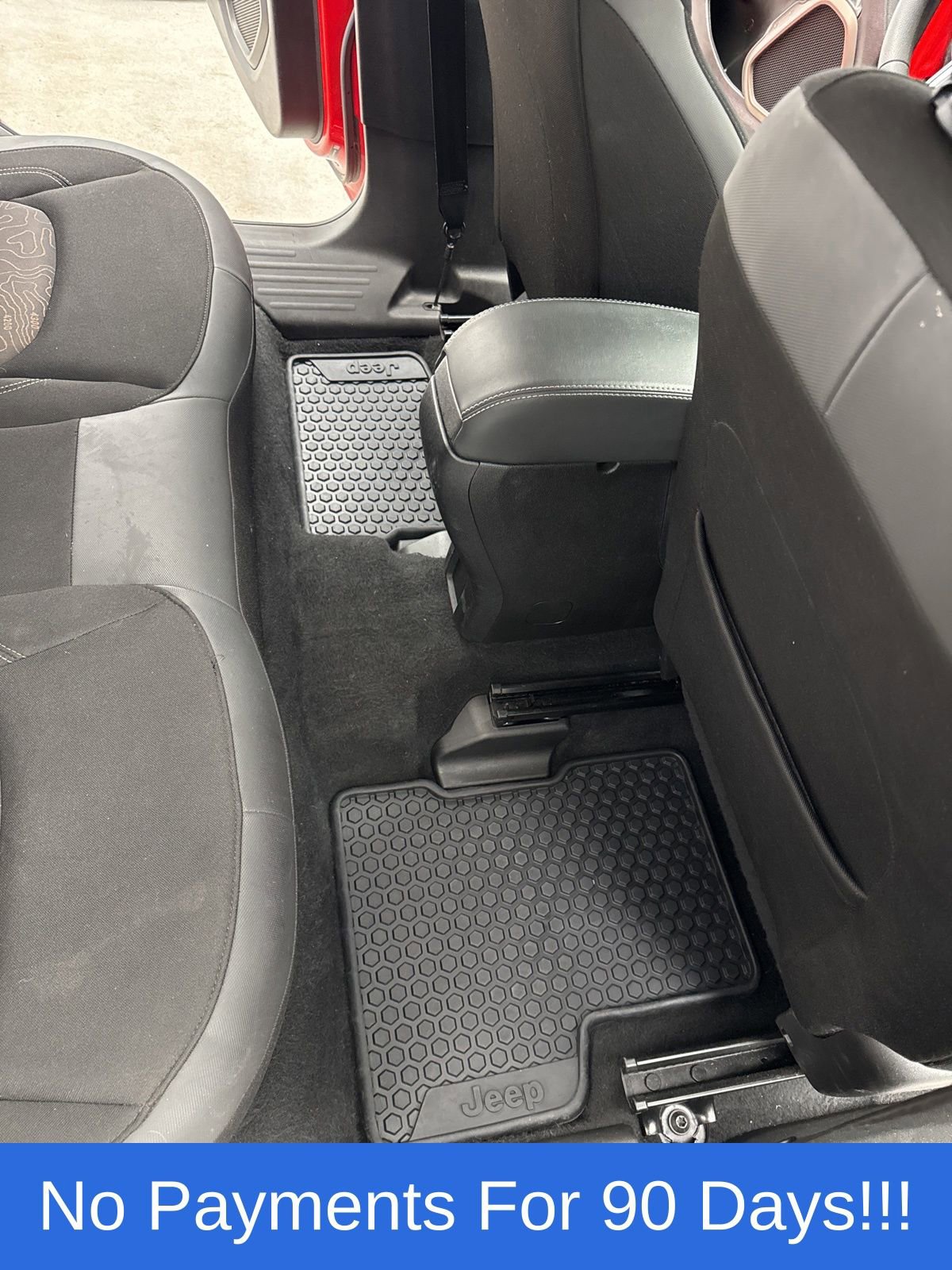 Used 2023 Jeep Renegade Latitude image 29