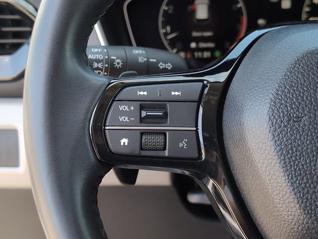 Used 2024 Honda Pilot Touring image 25