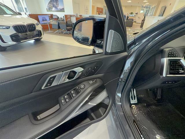 New 2026 BMW X5 M Competition w/ Executive Package AWD/4WD image 8