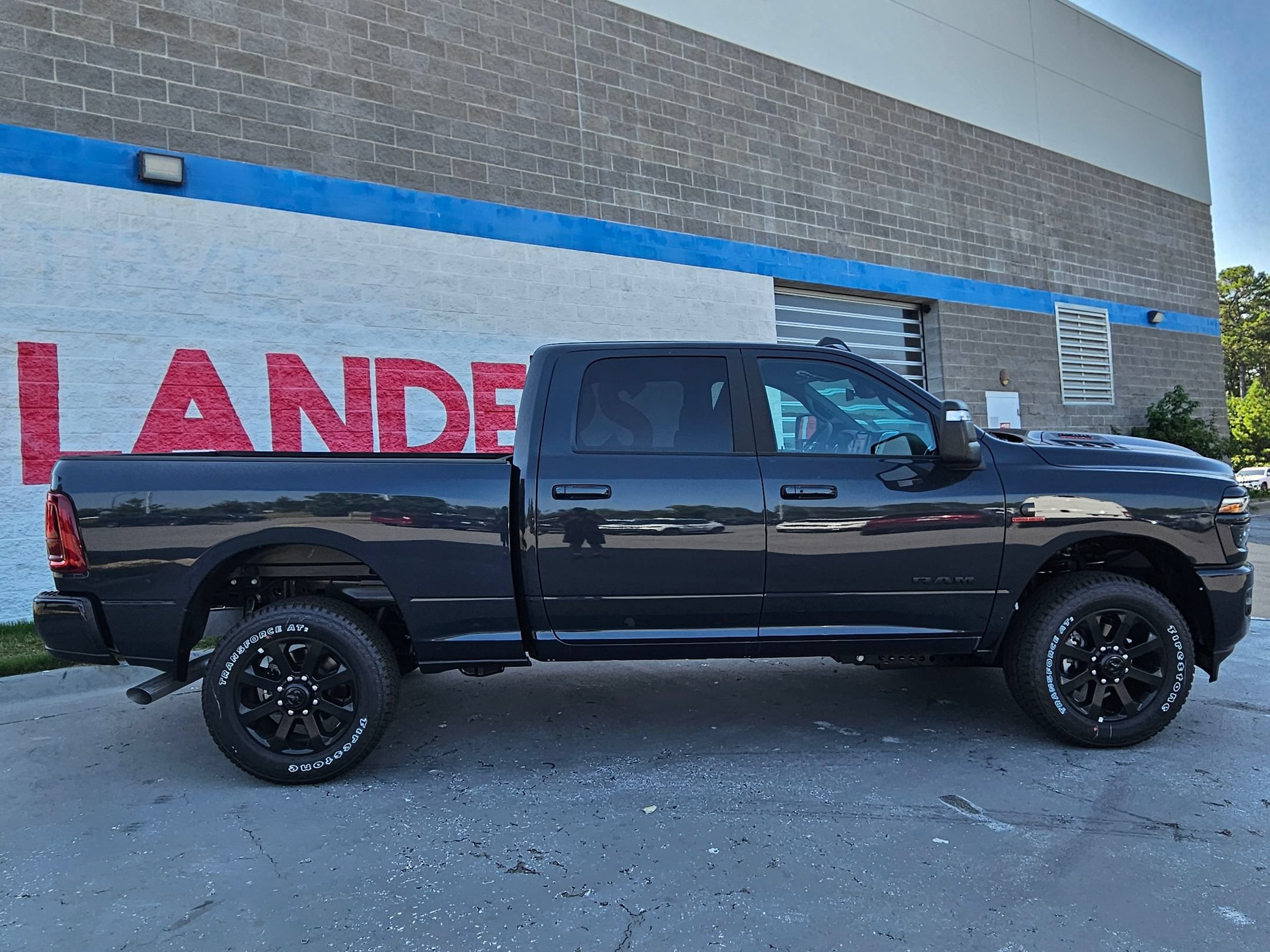 New 2026 RAM 2500 Laramie w/ Night Edition AWD/4WD image 8