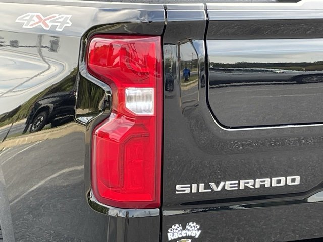 New 2026 Chevrolet Silverado 1500 LTZ w/ LTZ Premium Package image 13