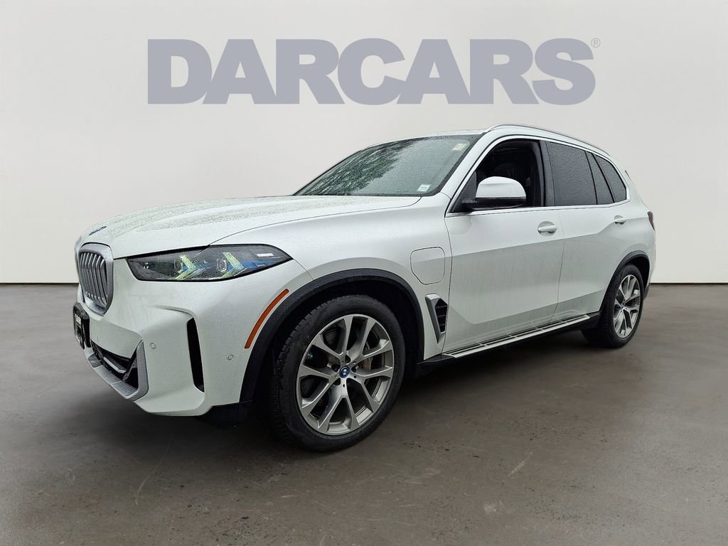 Used 2025 BMW X5 xDrive50e w/ Climate Comfort Package image 3