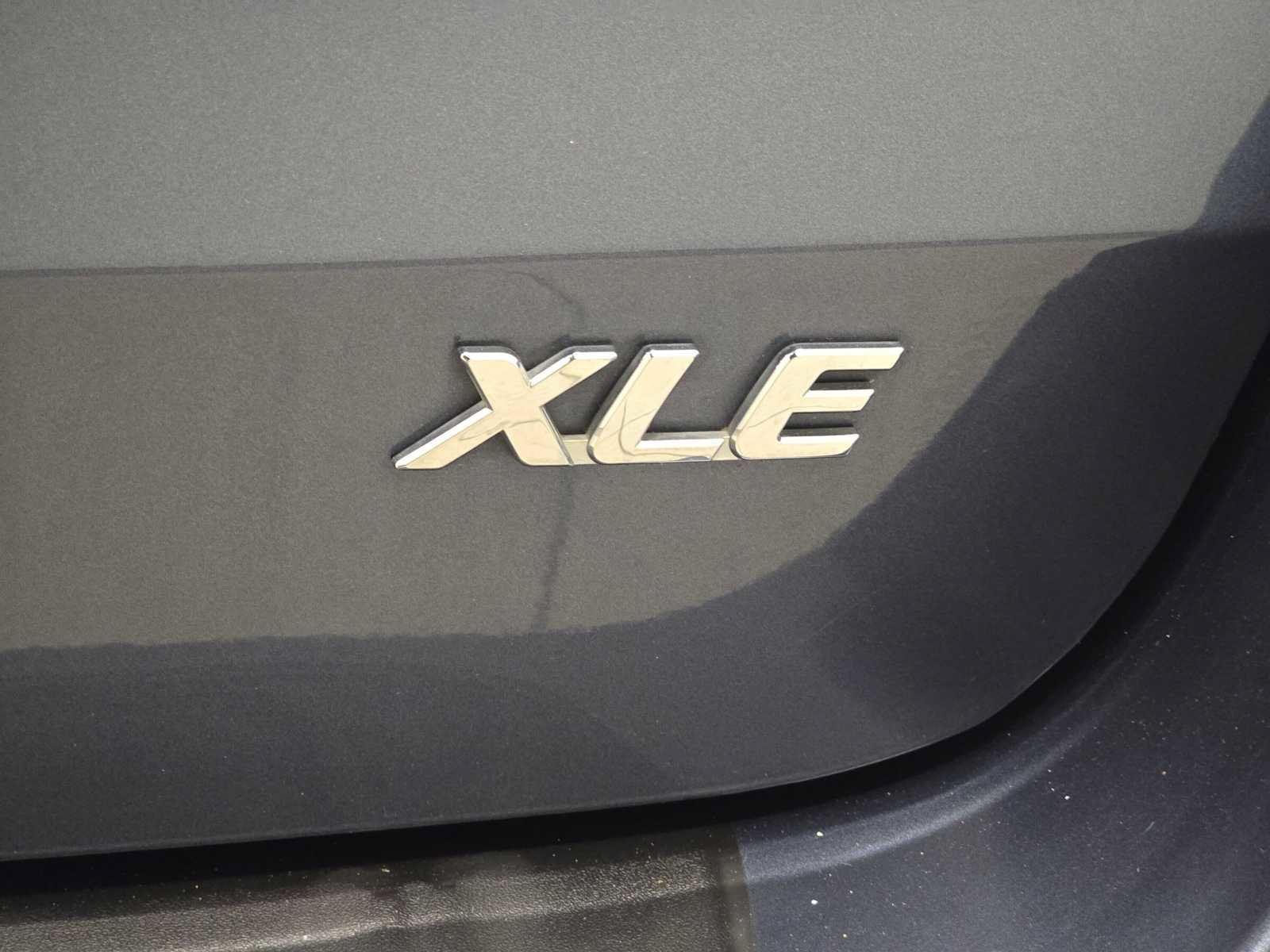 Used 2017 Toyota Sienna XLE FWD image 7