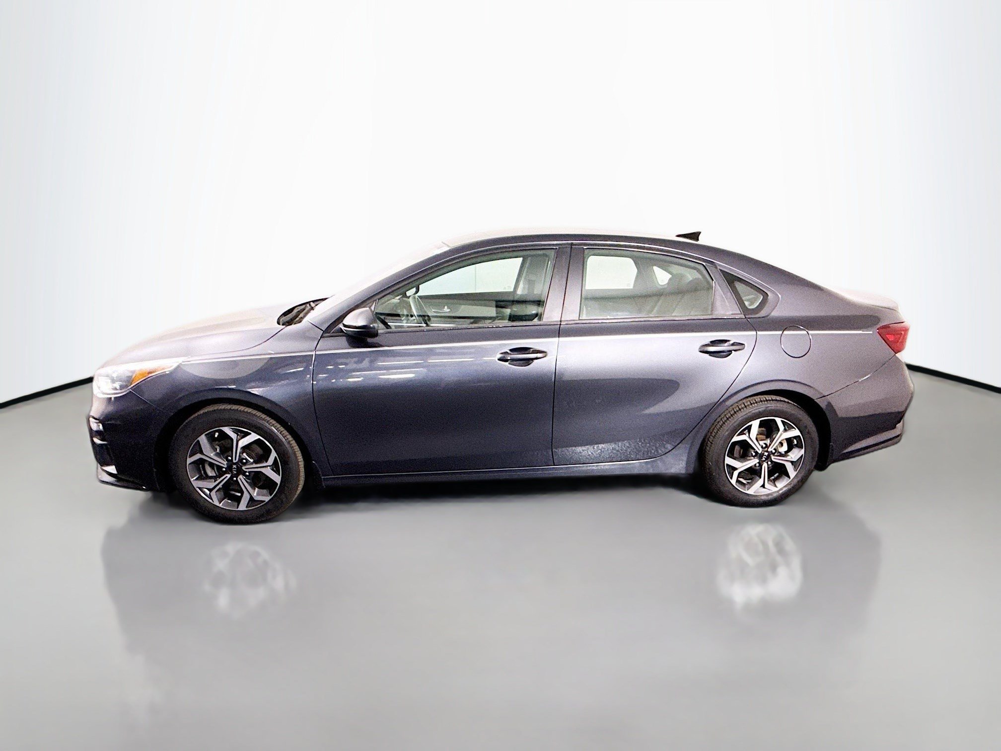 Used 2021 Kia Forte LXS FWD image 6