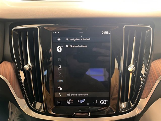 Used 2021 Volvo S60 T5 Momentum w/ Climate Package image 21