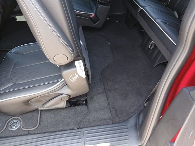 New 2027 Chrysler Pacifica Limited FWD image 13