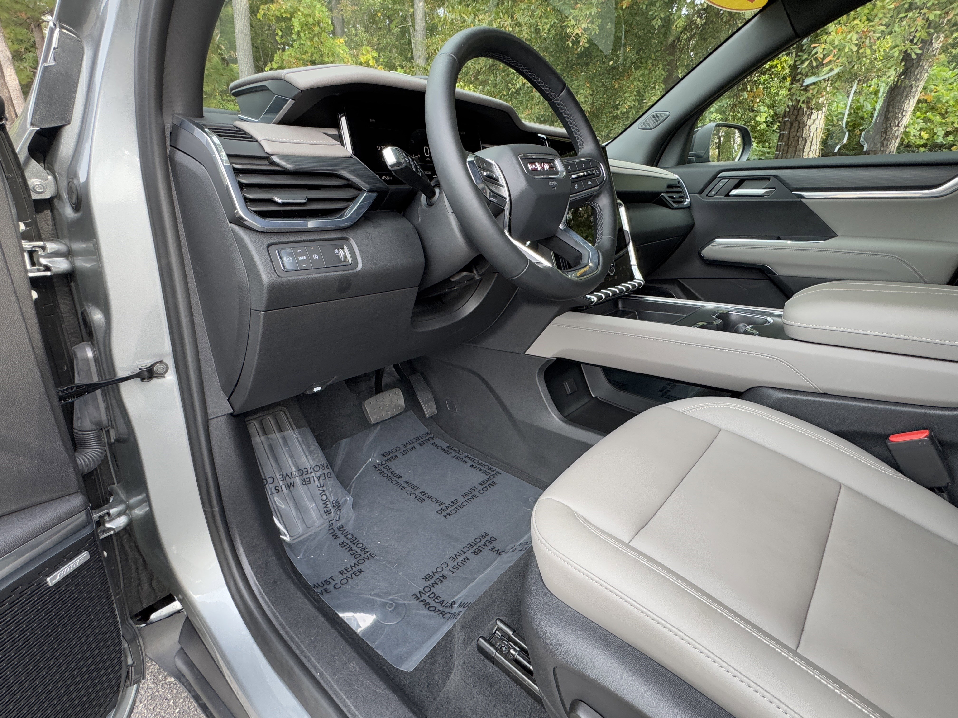 New 2025 GMC Acadia Elevation w/ Elevation Premium Package image 12