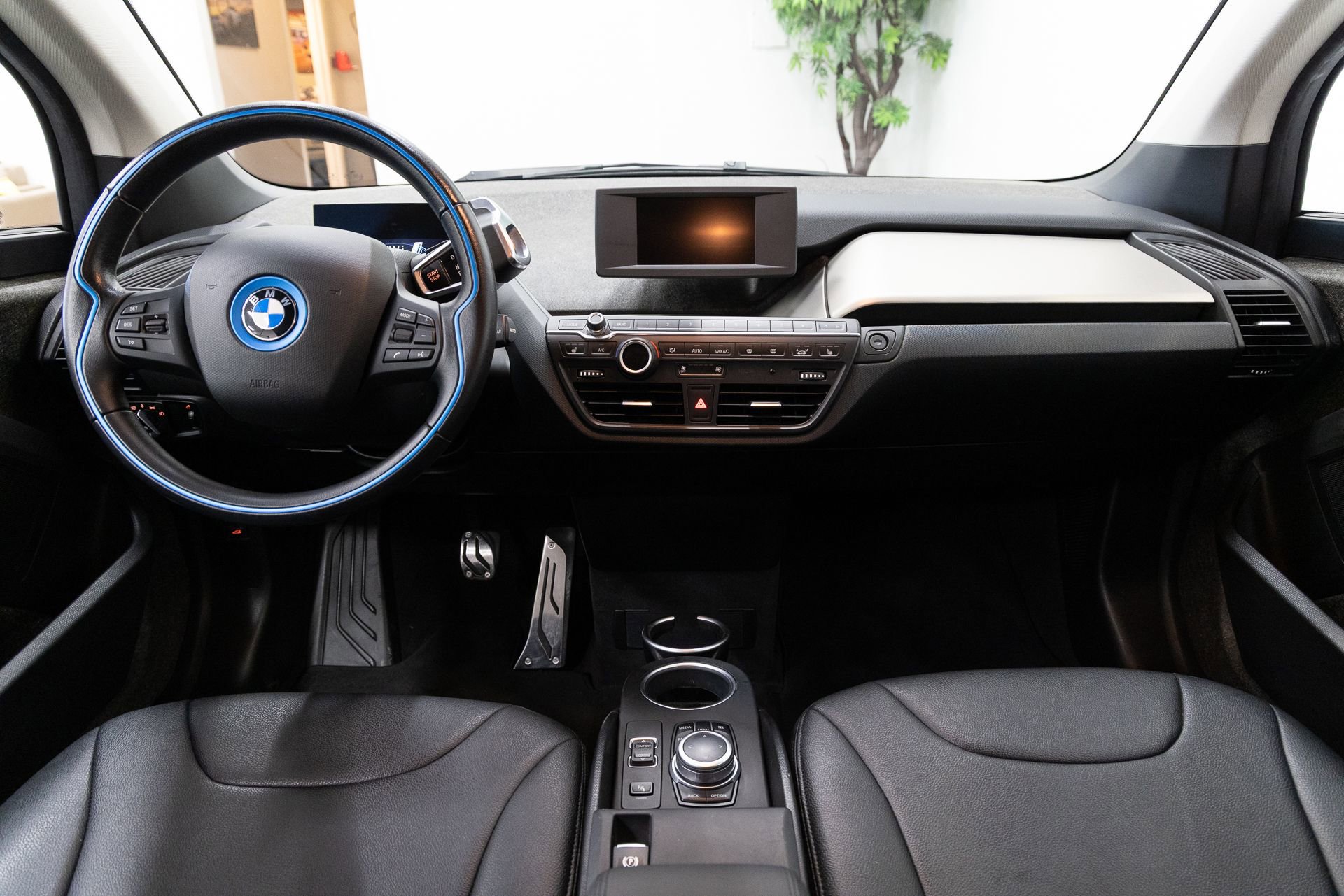 Used 2018 BMW i3 w/ Range Extender image 5