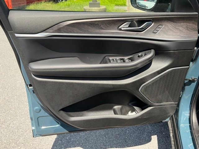 New 2026 Jeep Grand Cherokee Limited AWD/4WD image 12