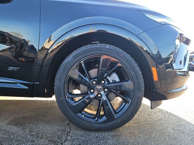 New 2026 Buick Envision Sport Touring image 14