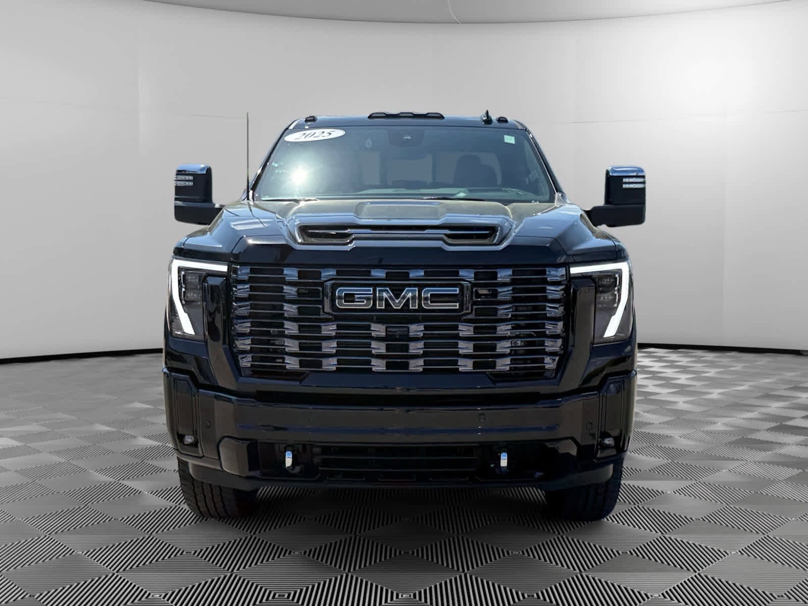 Used 2025 GMC Sierra 2500 Denali Ultimate AWD/4WD image 8