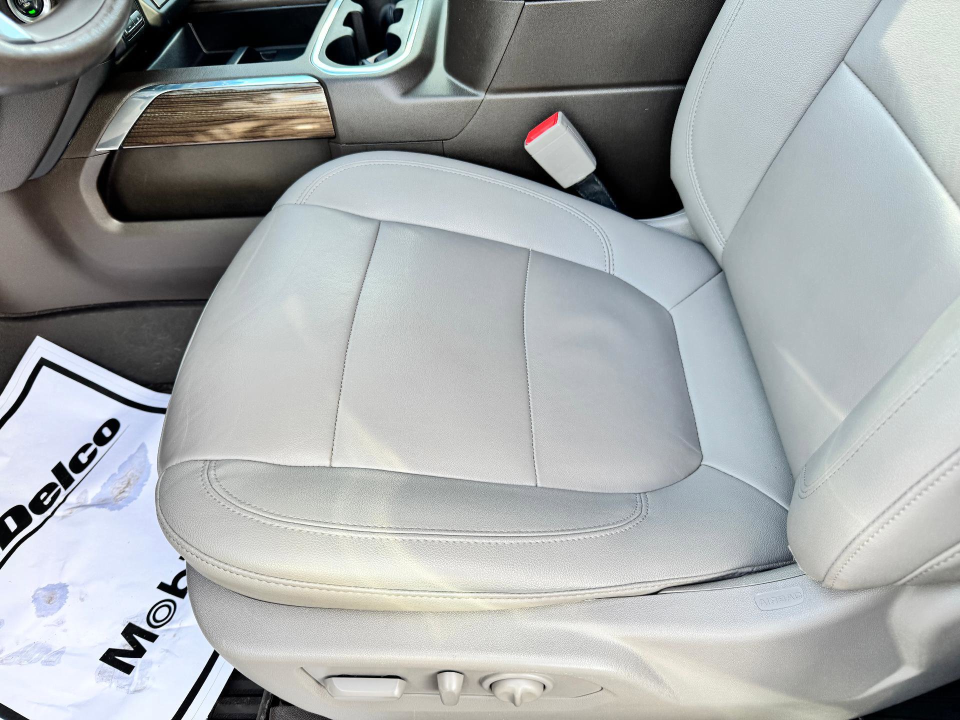 Used 2022 Chevrolet Silverado 1500 LT Trail Boss w/ Convenience Package II image 11