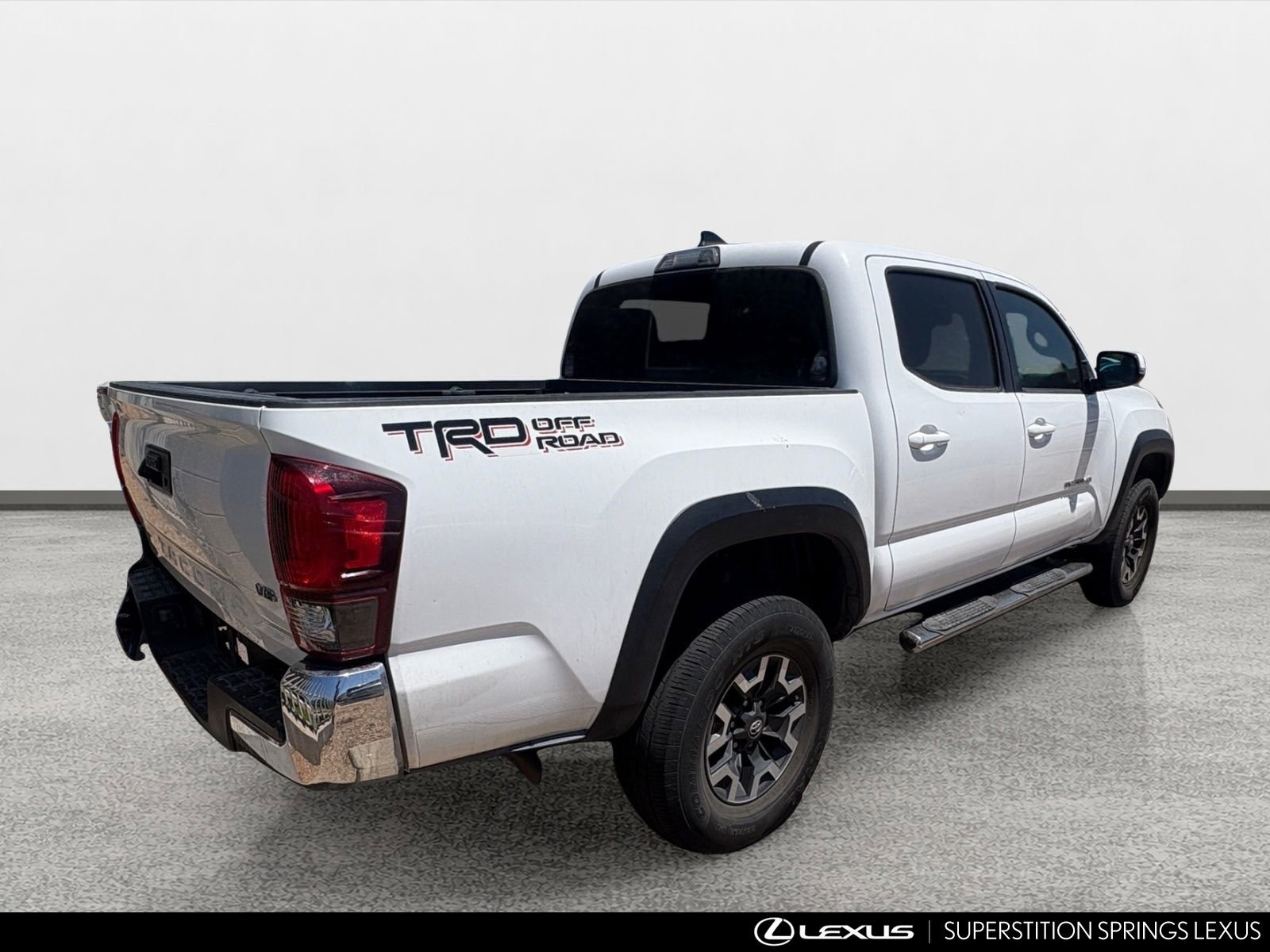 Used 2019 Toyota Tacoma TRD Off-Road RWD image 3