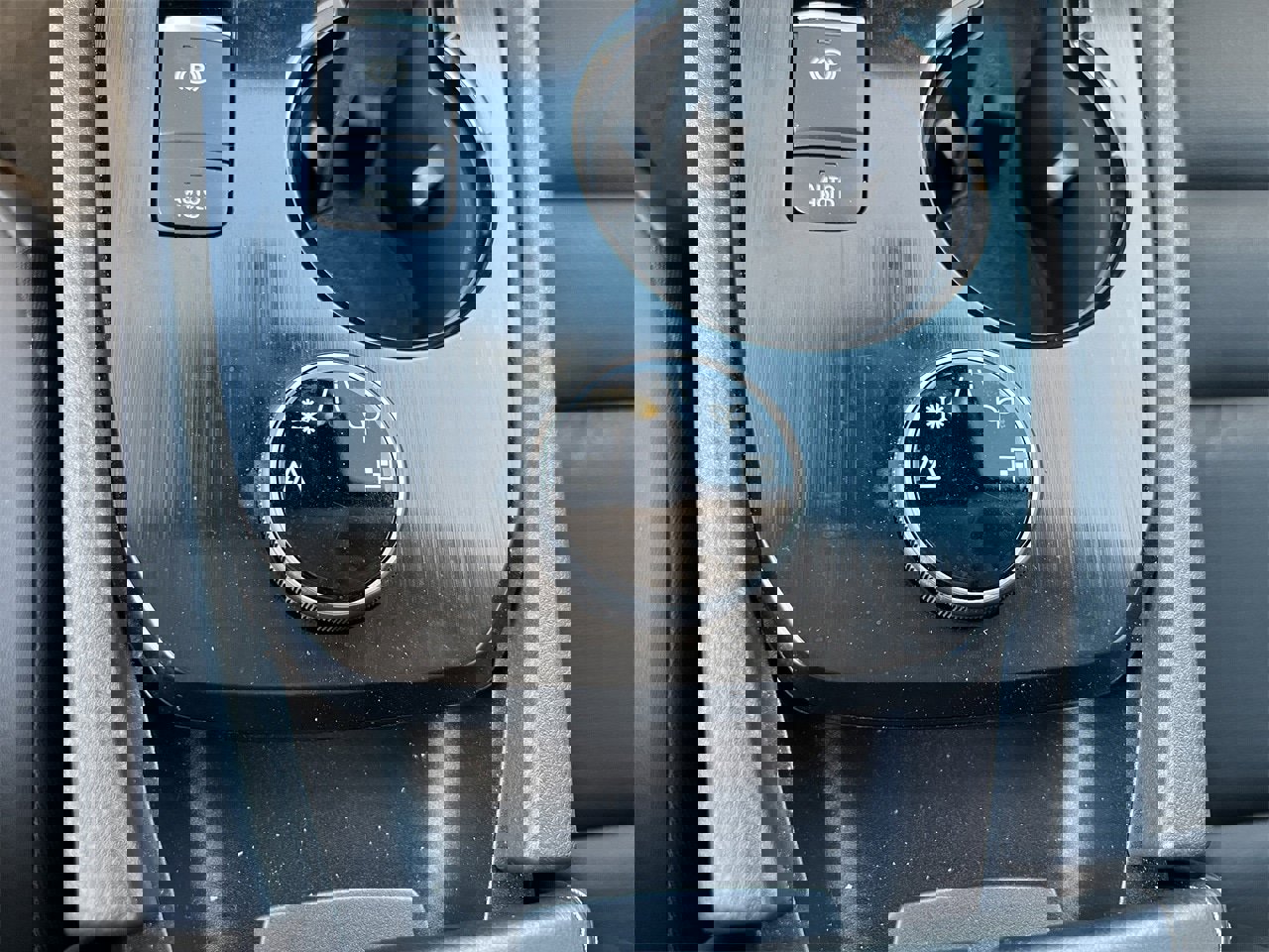 Certified 2023 Nissan Rogue SV w/ SV Premium Package image 11