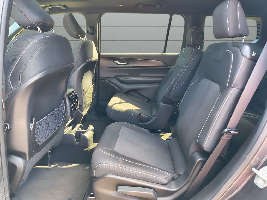 Used 2024 Jeep Grand Cherokee L Laredo AWD/4WD image 28