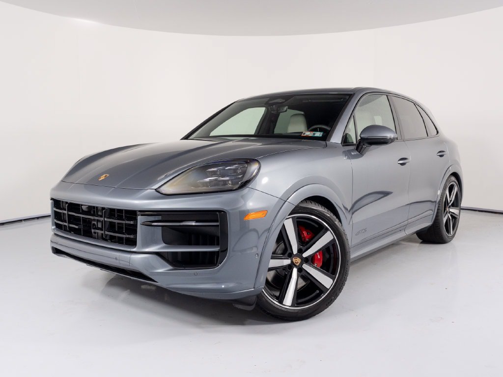 New 2026 Porsche Cayenne GTS AWD/4WD image 1