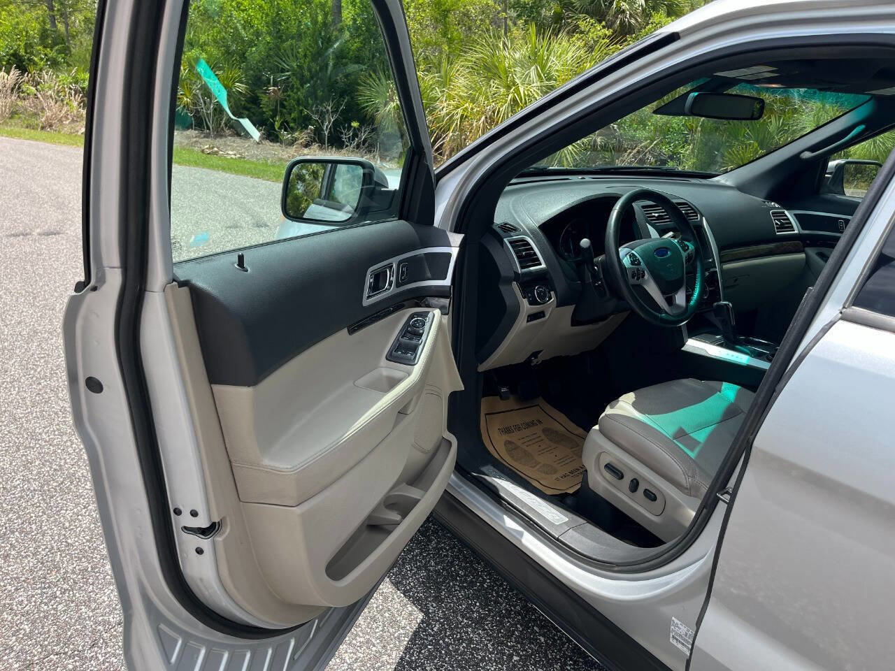 Used 2013 Ford Explorer Limited image 9