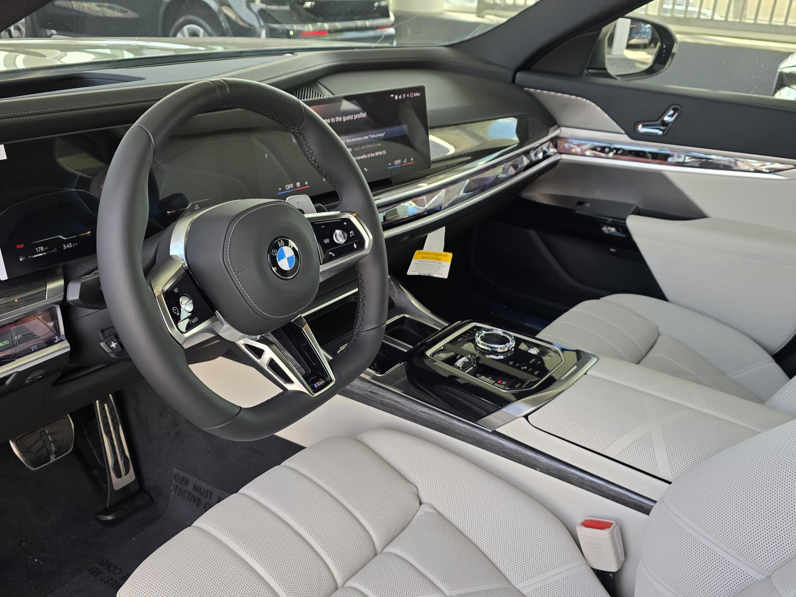 New 2025 BMW 760i xDrive image 17