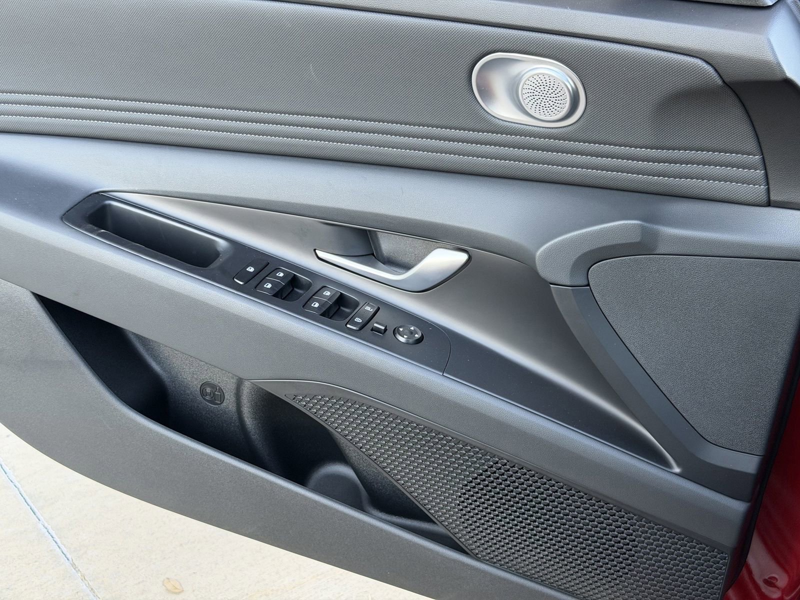Certified 2025 Hyundai Elantra SEL FWD image 21