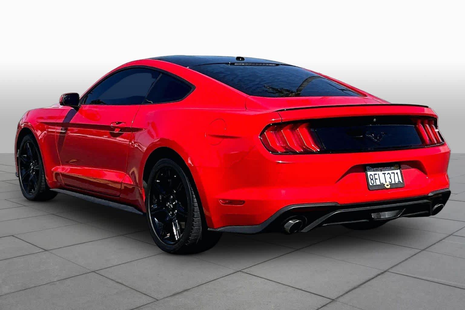 Used 2019 Ford Mustang Coupe w/ Equipment Group 101A RWD image 11