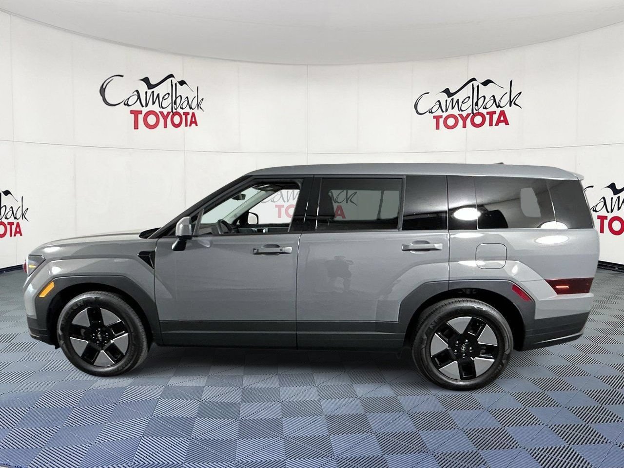Used 2026 Hyundai Santa Fe SE FWD image 4