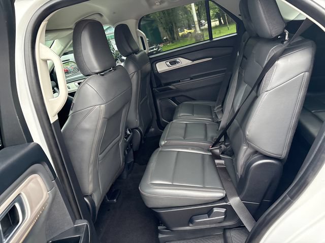 Used 2025 Ford Explorer Active w/ Active Comfort Package AWD/4WD image 19