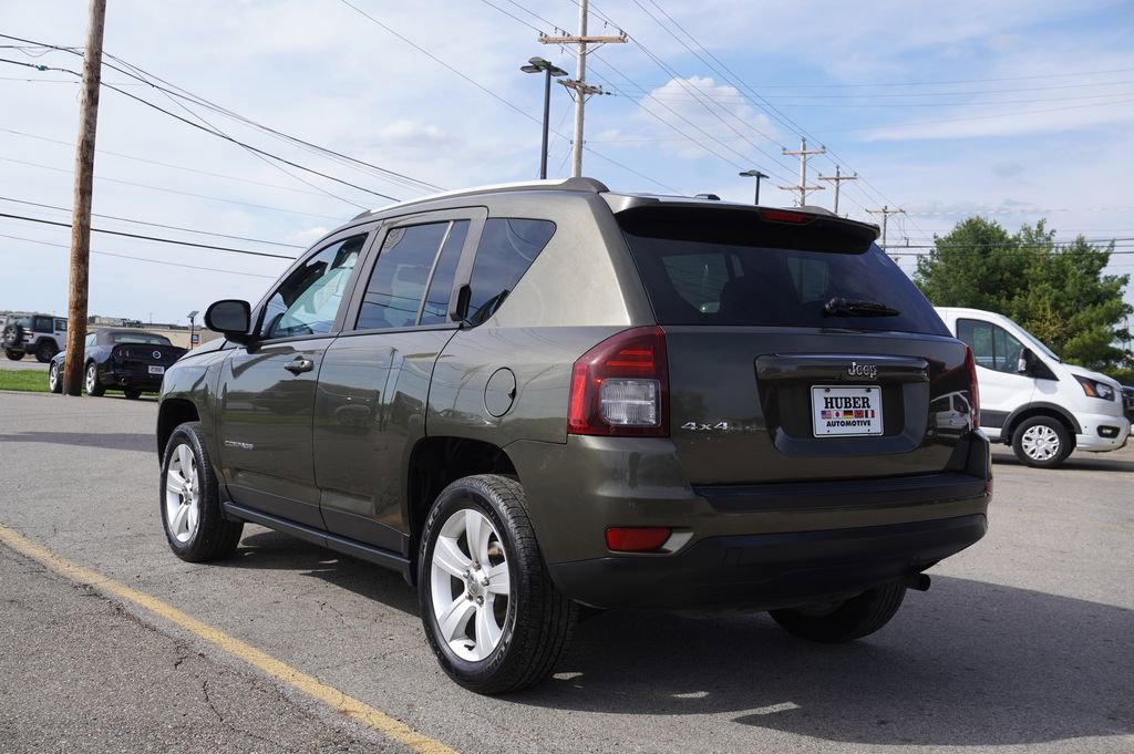 Used 2016 Jeep Compass Latitude image 5