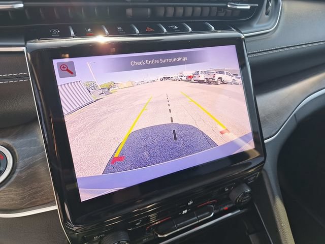 Used 2023 Jeep Grand Cherokee L Limited w/ Trailer Tow Group (B) AWD/4WD image 25