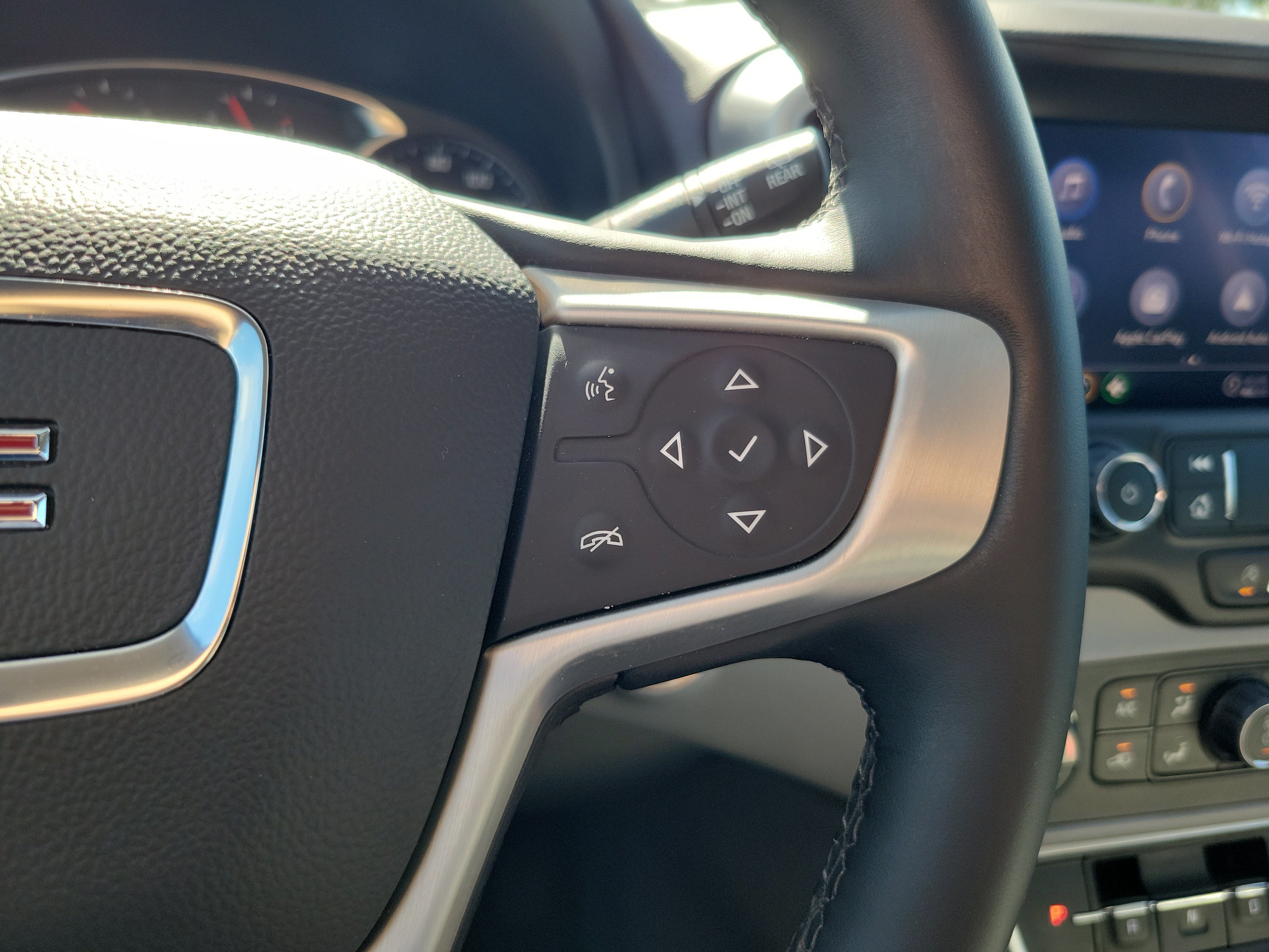 Used 2023 GMC Terrain SLT FWD image 23