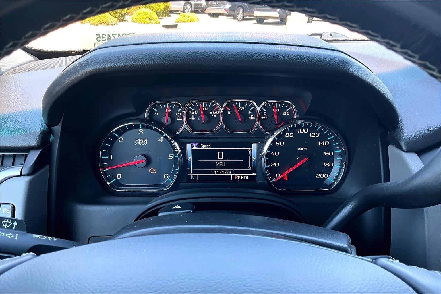 Used 2018 Chevrolet Suburban LT AWD/4WD image 25