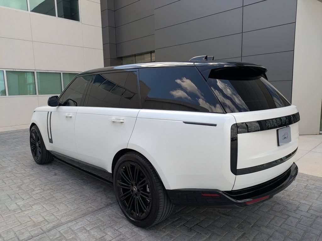 Certified 2025 Land Rover Range Rover Long Wheelbase SE AWD/4WD image 10