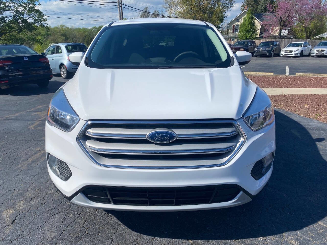 Used 2019 Ford Escape SE FWD image 4