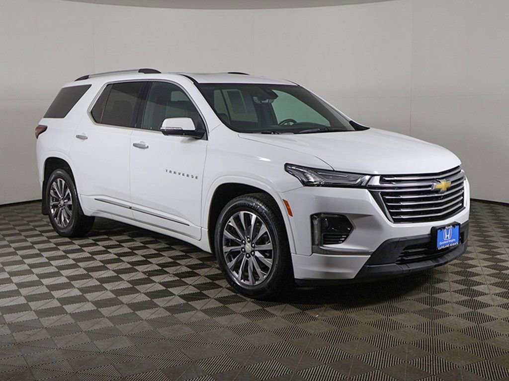 Used 2023 Chevrolet Traverse Premier AWD/4WD image 2