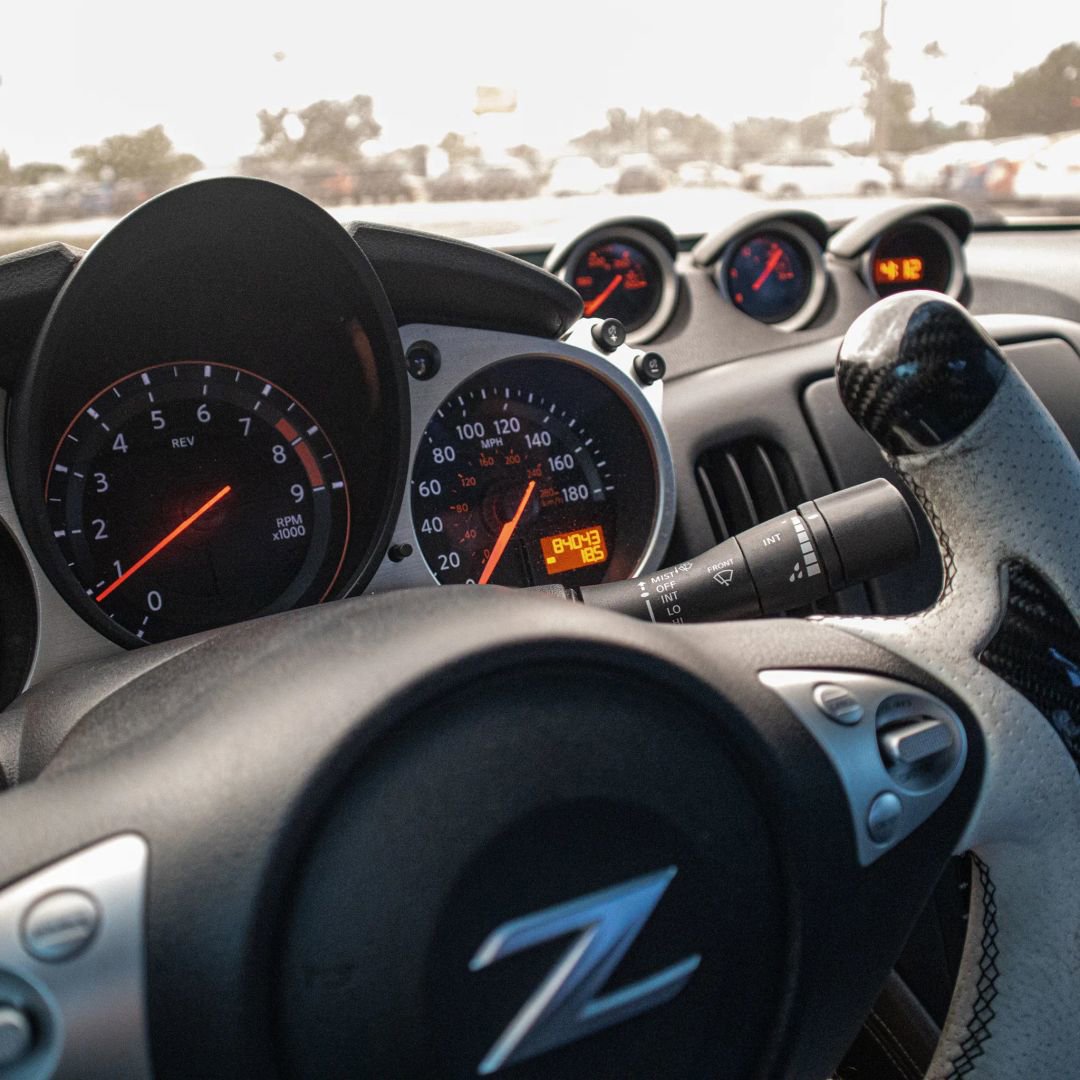 Used 2016 Nissan 370Z Coupe RWD image 32