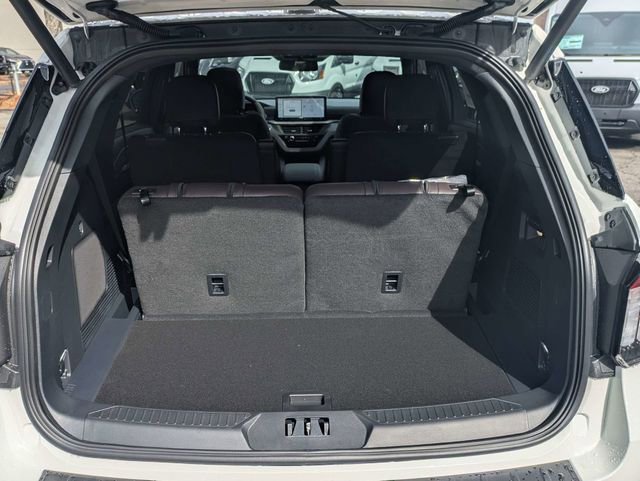 New 2026 Ford Explorer Platinum RWD image 9