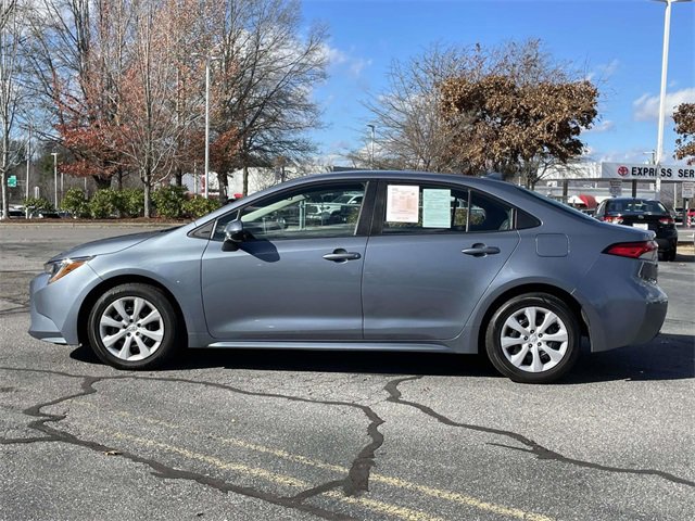 Used 2021 Toyota Corolla LE image 2