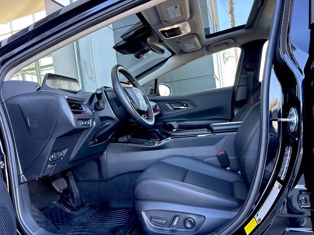 Used 2024 Toyota Prius Prime FWD image 16