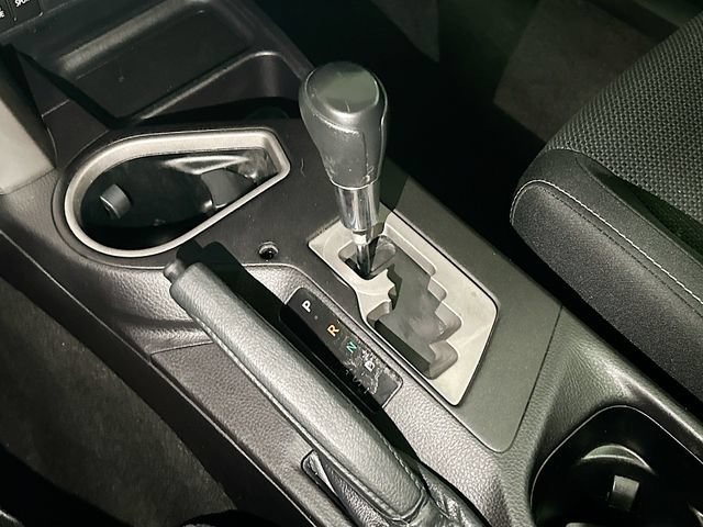 Used 2018 Toyota RAV4 XLE FWD image 17