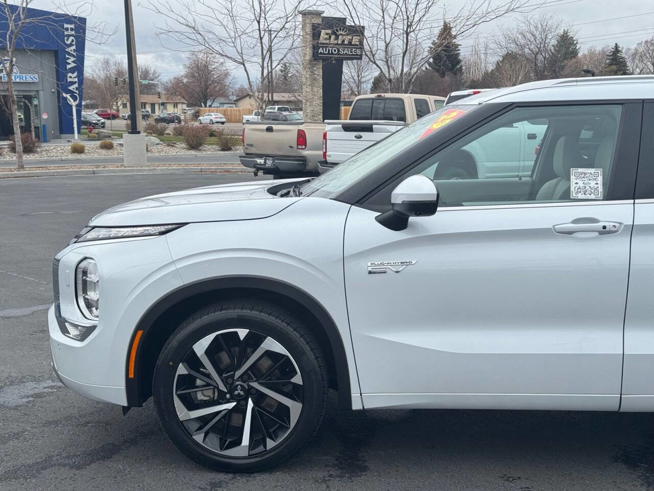 Used 2023 Mitsubishi Outlander SEL image 12