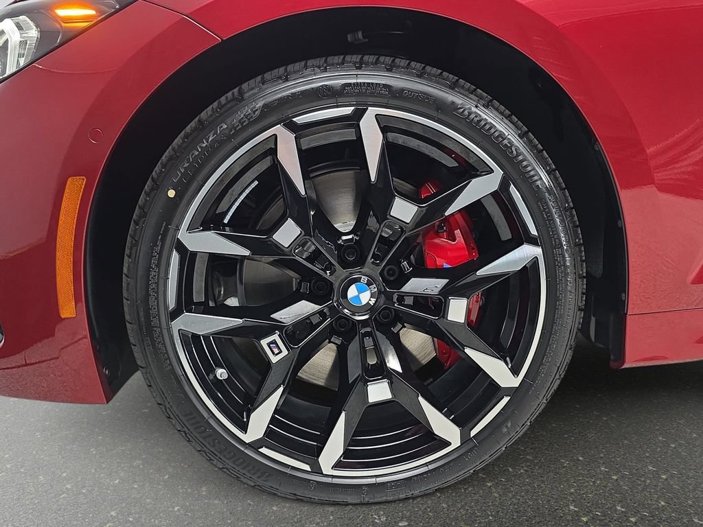 New 2026 BMW 330i xDrive Sedan w/ M Sport Package AWD/4WD image 32