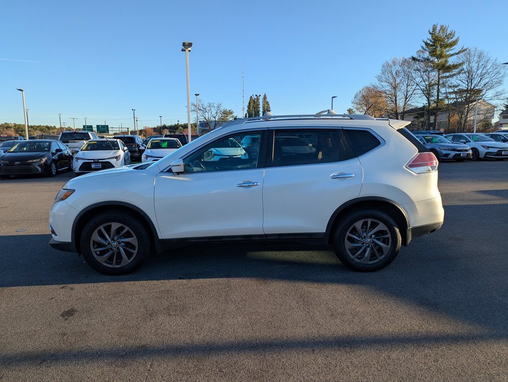 Used 2016 Nissan Rogue SL w/ SL Premium Package image 2