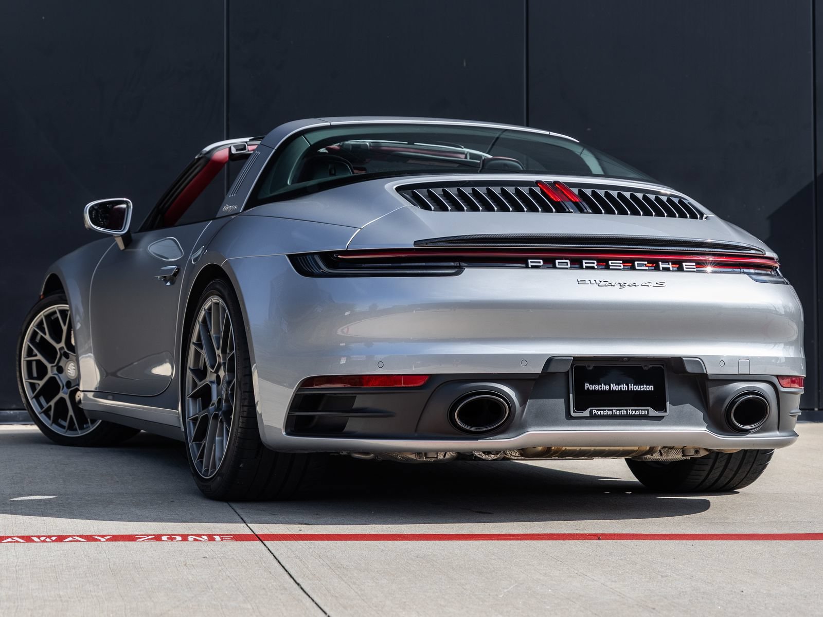 Certified 2022 Porsche 911 Targa 4S AWD/4WD image 3