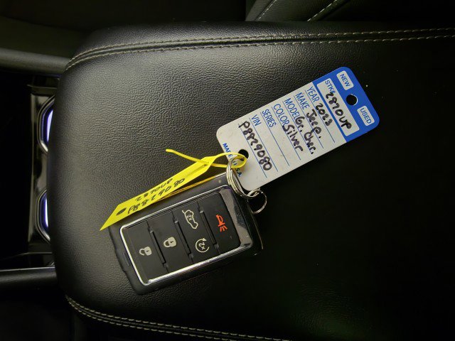 Used 2023 Jeep Grand Cherokee L Laredo image 29