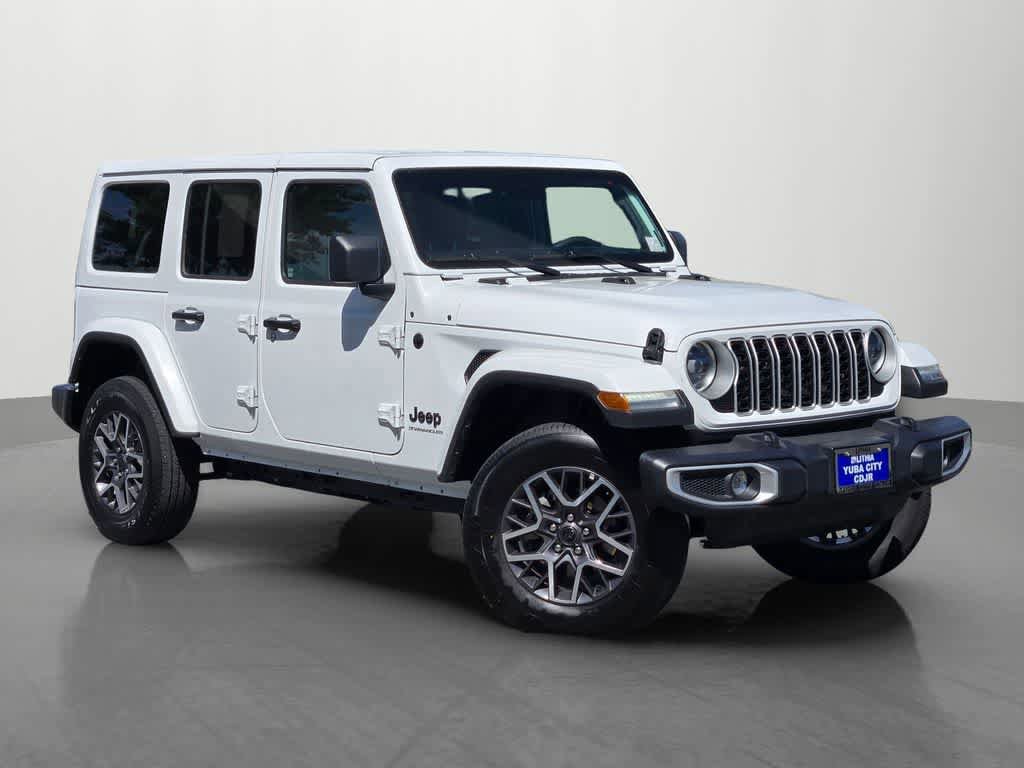Used 2025 Jeep Wrangler Sahara AWD/4WD image 8