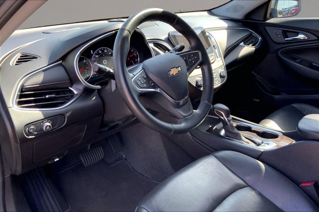 Used 2023 Chevrolet Malibu LT FWD image 14