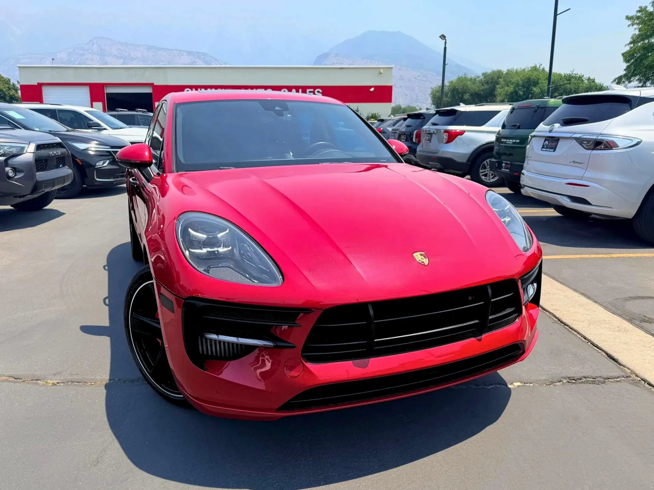 Used 2020 Porsche Macan GTS w/ Sport Chrono Package AWD/4WD image 2