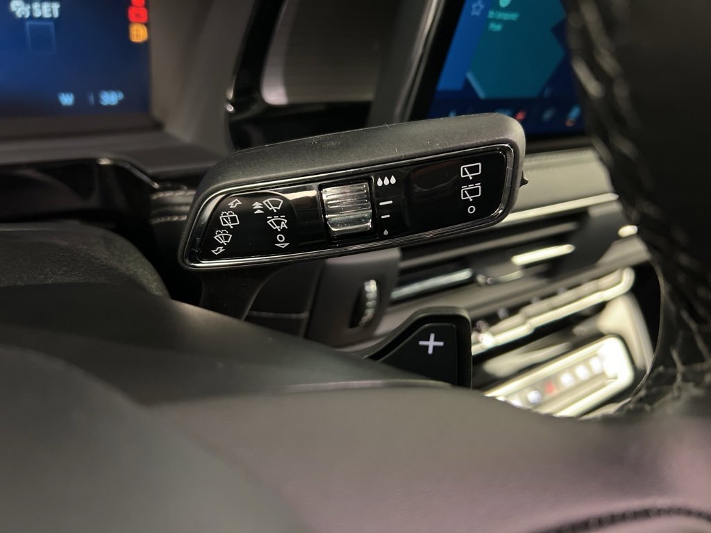 Used 2026 Lincoln Corsair Premiere image 21